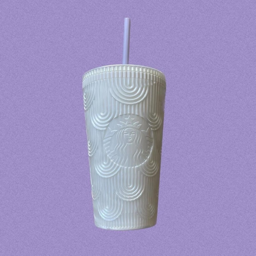 2023 White Pearl Mermaid Starbucks tumbler - Picture 1 of 2